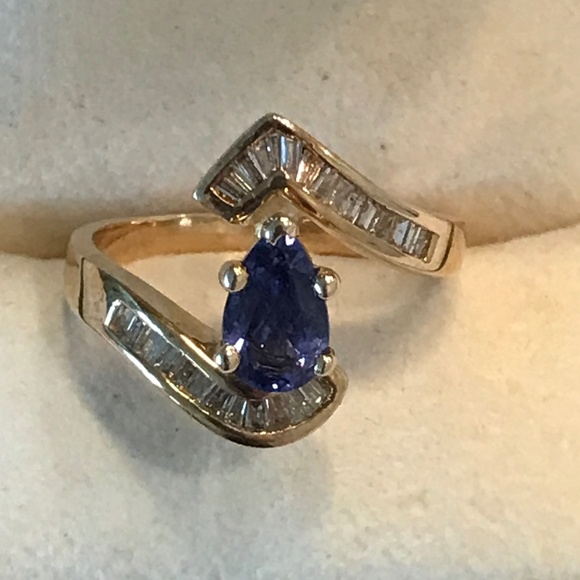 Tanzanite & Diamond Ring 14K. gold Size 7 - Picture 12 of 15